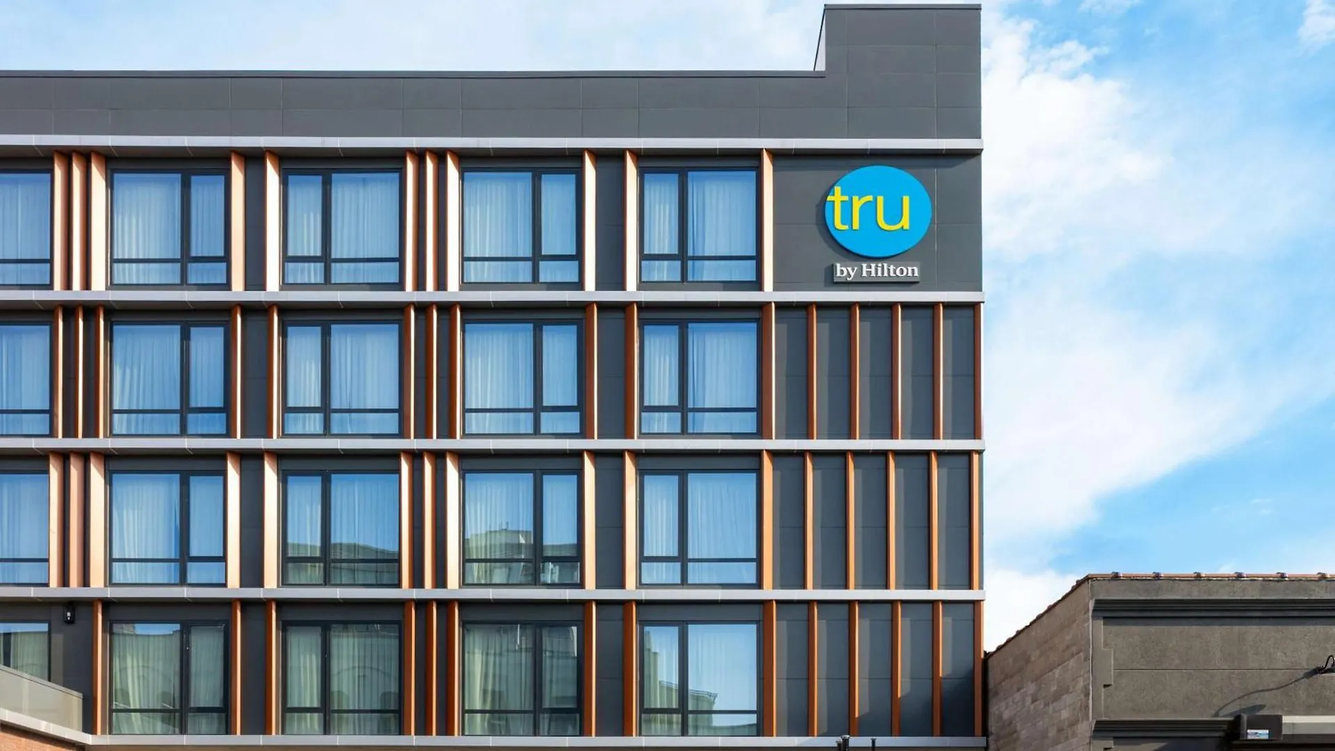 15 Smart Business Hotels Near One World Observatory Worth Booking