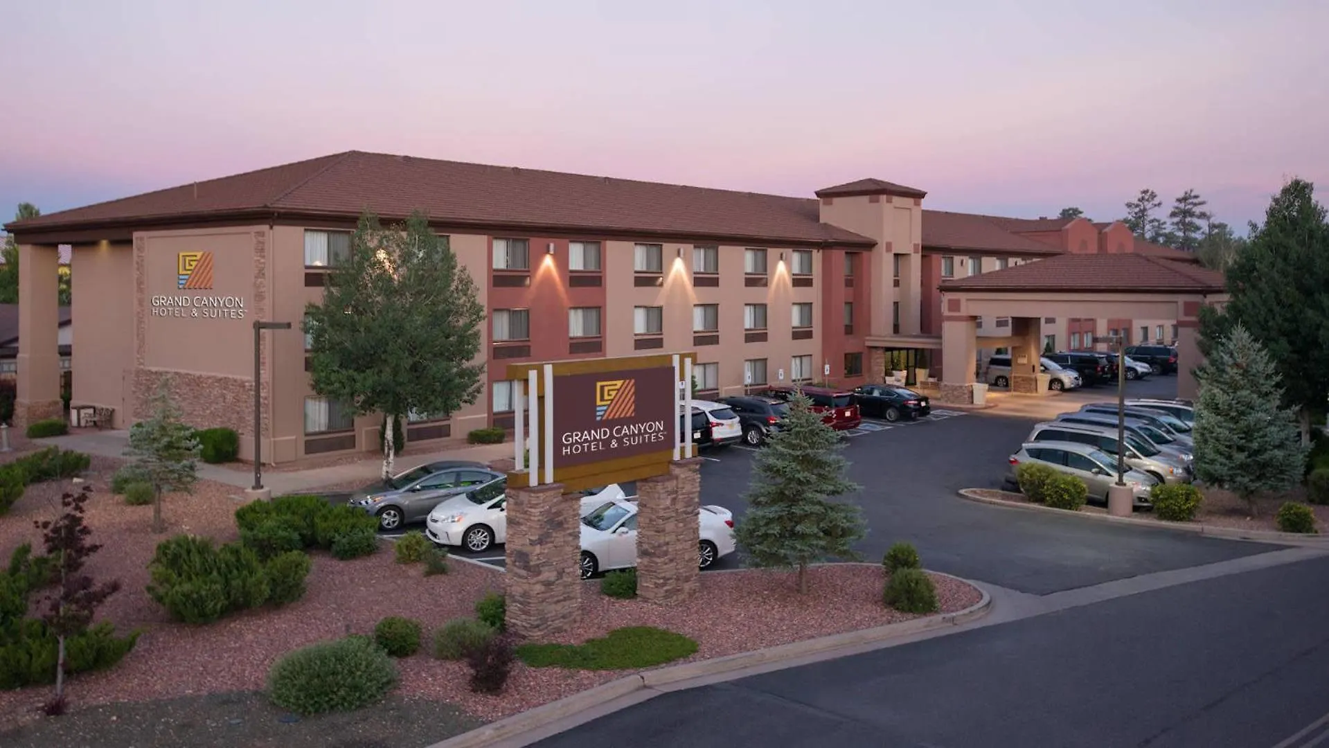 4 Smart Central Hotels in Grand Canyon Worth Booking